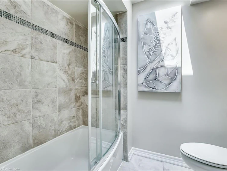 29 Guildwood Drive, Hamilton, ON, L9C 7K2 - 20
