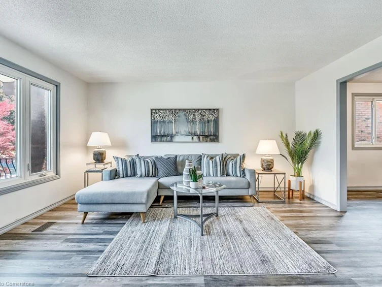 29 Guildwood Drive, Hamilton, ON, L9C 7K2 - 6