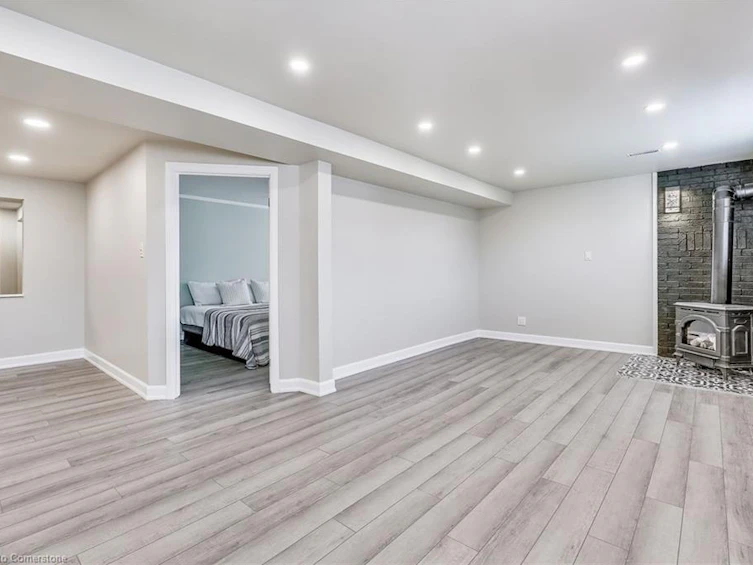 29 Guildwood Drive, Hamilton, ON, L9C 7K2 - 29