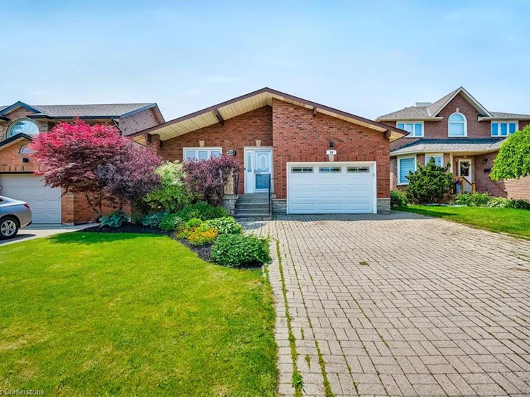 29 Guildwood Drive, Hamilton, ON, L9C 7K2