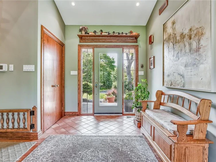 690 York Road, Hamilton, ON, L9H 5X1 - 3