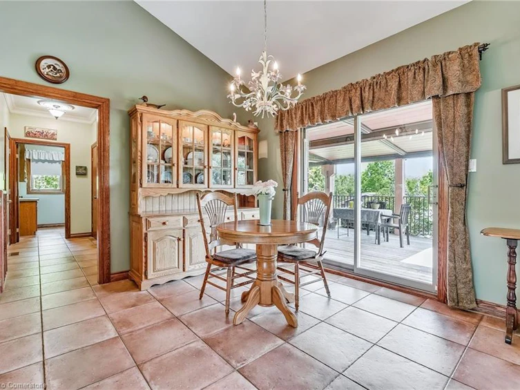690 York Road, Hamilton, ON, L9H 5X1 - 5