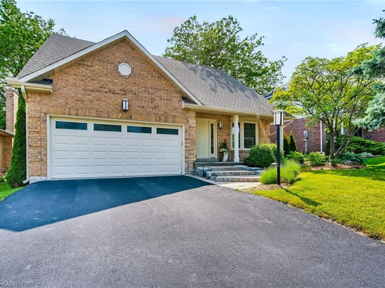2174 Bader Crescent, Burlington, ON, L7P 4N5