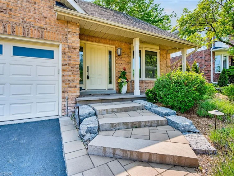 2174 Bader Crescent, Burlington, ON, L7P 4N5 - 3