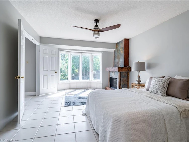 1689 Kerns Road, Burlington, ON, L7P 4V6 - 25