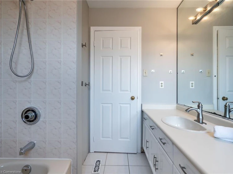 1689 Kerns Road, Burlington, ON, L7P 4V6 - 37
