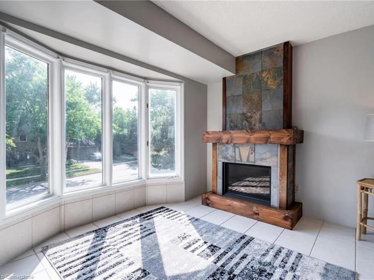 1689 Kerns Road, Burlington, ON, L7P 4V6 - 24