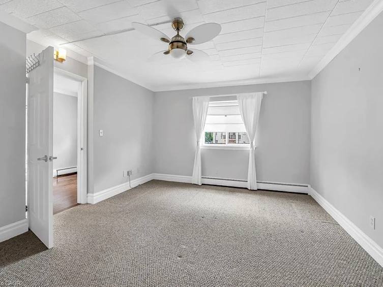 207-20 John Street, Grimsby, ON, L3M 1X5 - 22