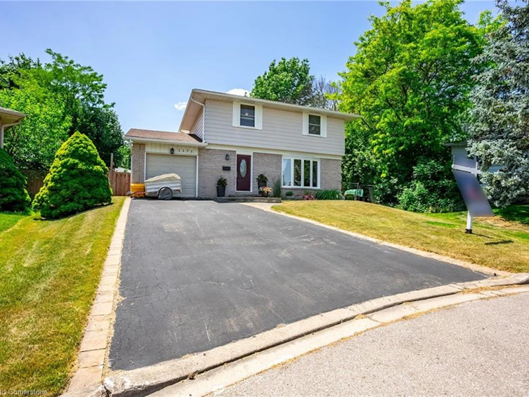 1375 Christina Court, Burlington, ON, L7P 2V8 - 2