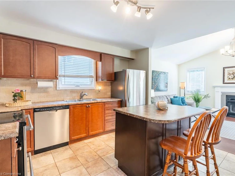 12 Bloomsbury Court, Hamilton, ON, L9G 4L6 - 16