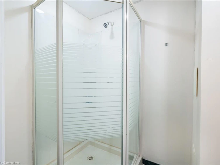 12 Bloomsbury Court, Hamilton, ON, L9G 4L6 - 34