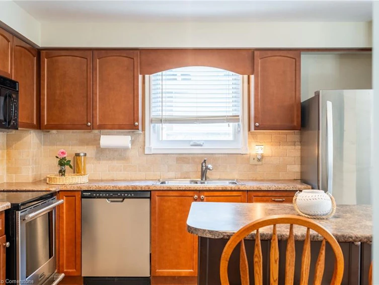 12 Bloomsbury Court, Hamilton, ON, L9G 4L6 - 14