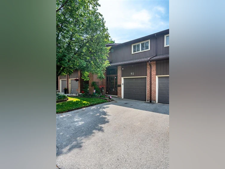 82-2301 Cavendish Drive, Burlington, ON, L7P 3M3 - 2