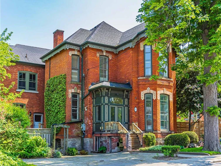 293 Park Street S, Hamilton, ON, L8P 3G5