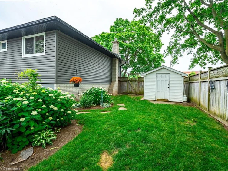 3237 Woodward Avenue, Burlington, ON, L7N 2M6 - 38