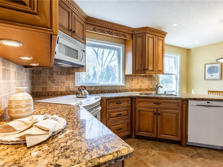 158 Marigold Court, Hamilton, ON, L9G 3M3 - 12