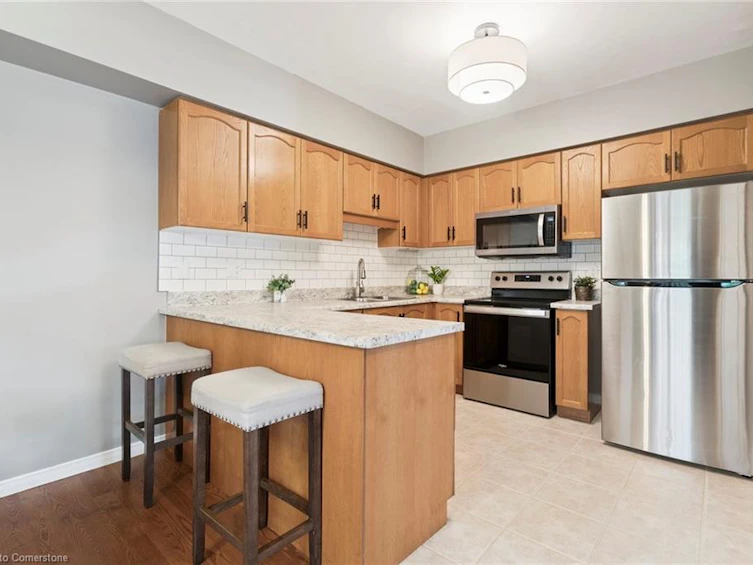 55 Valridge Drive, Hamilton, ON, L9G 4Y7 - 9