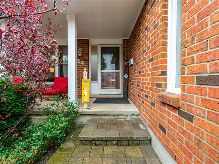 24 Vance Crescent, Hamilton, ON, L8B 0B7 - 4