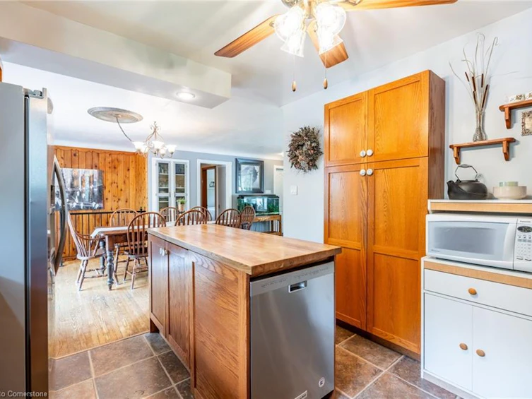 2718 No 8 Side Road, Burlington, ON, L7P 0E6 - 17