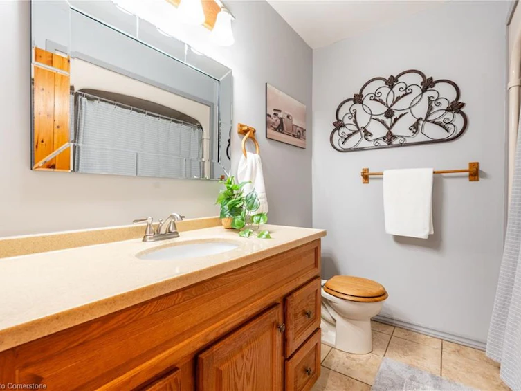 2718 No 8 Side Road, Burlington, ON, L7P 0E6 - 26