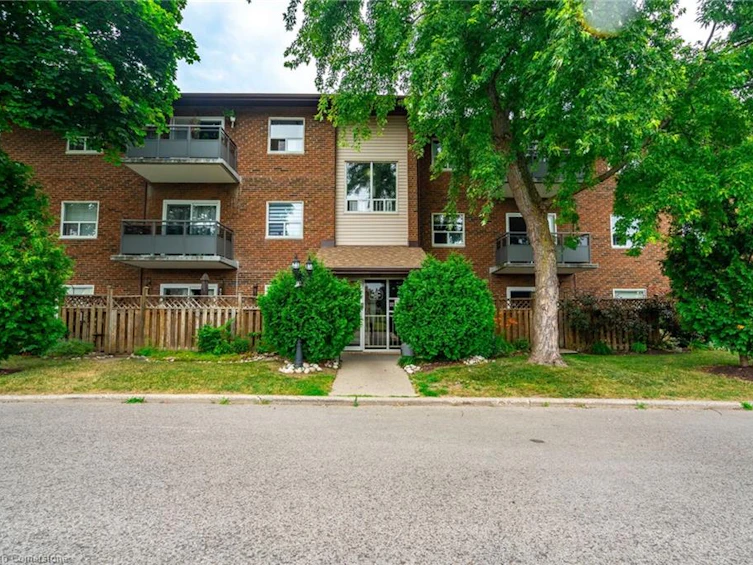 11-608 Grey Street, Brantford, ON, N3S 4Y1