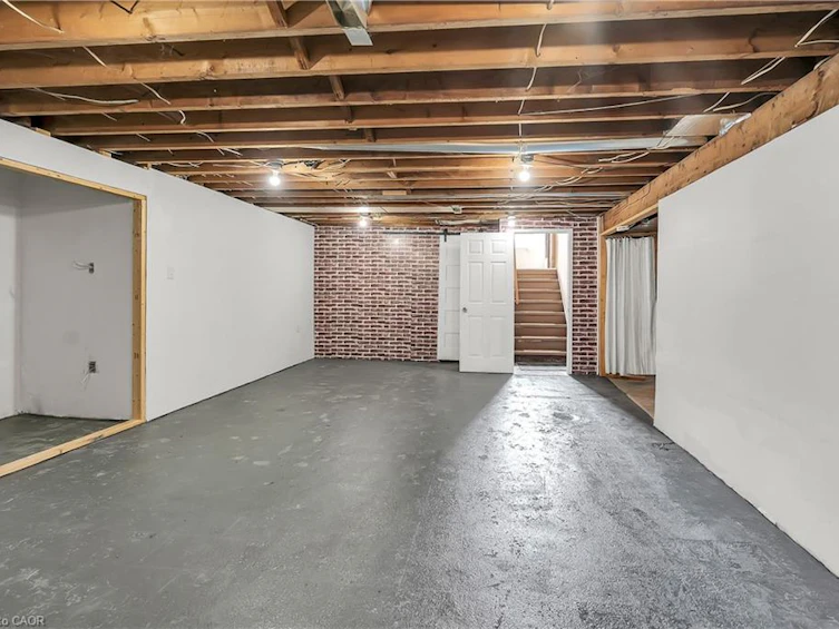 471 Geneva Street, St. Catharines, ON, L2N 2H4 - 37