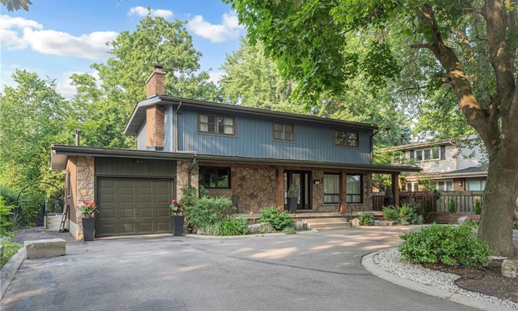 316 Fennell Avenue W