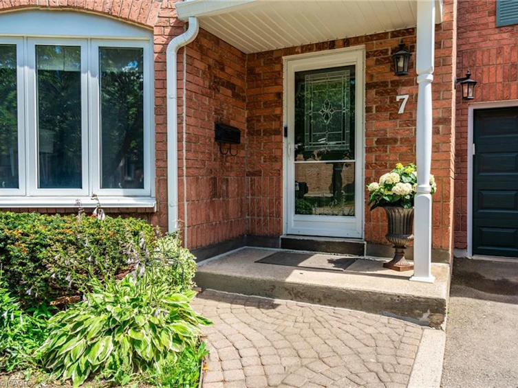 7-2155 Duncaster Drive, Burlington, ON, L7P 4R3 - 2
