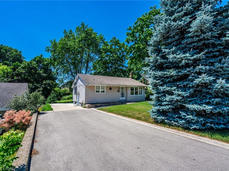 70 Flamboro Street, Hamilton, ON, L0R 2H0 - 2