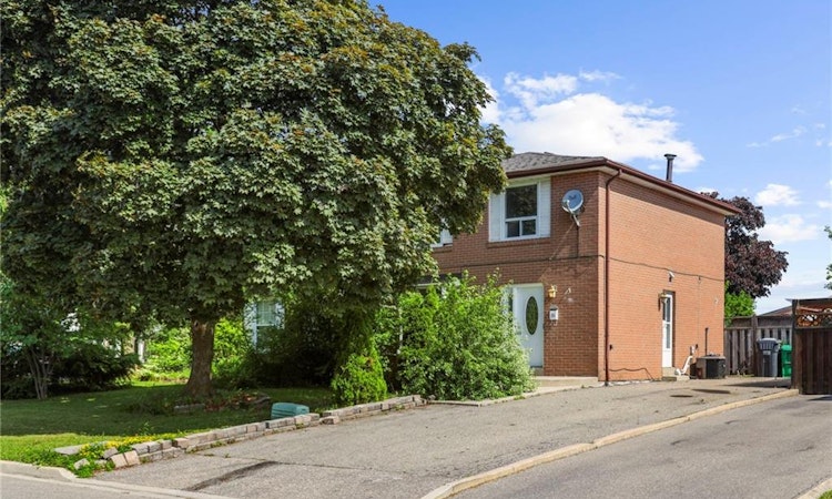 24 Fallingdale Crescent