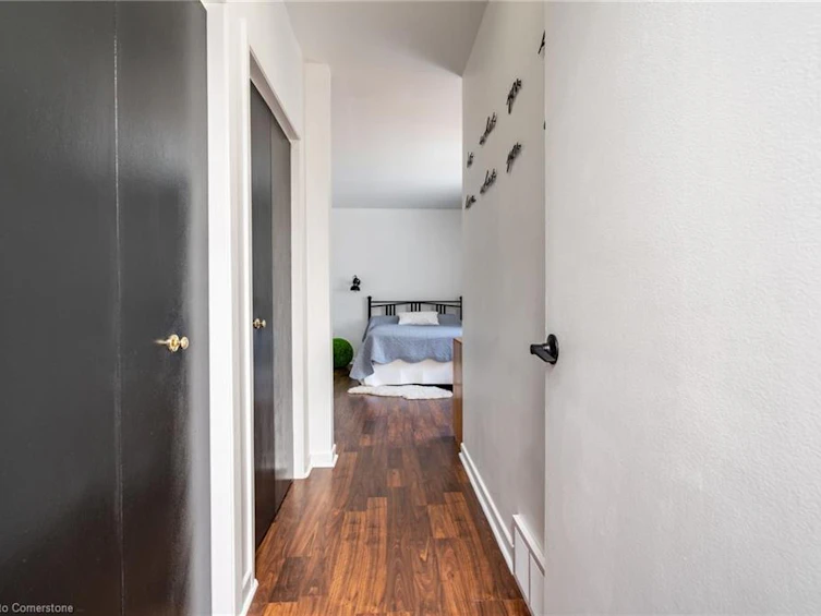 60 Inverness Avenue W, Hamilton, ON, L9C 1A4 - 32