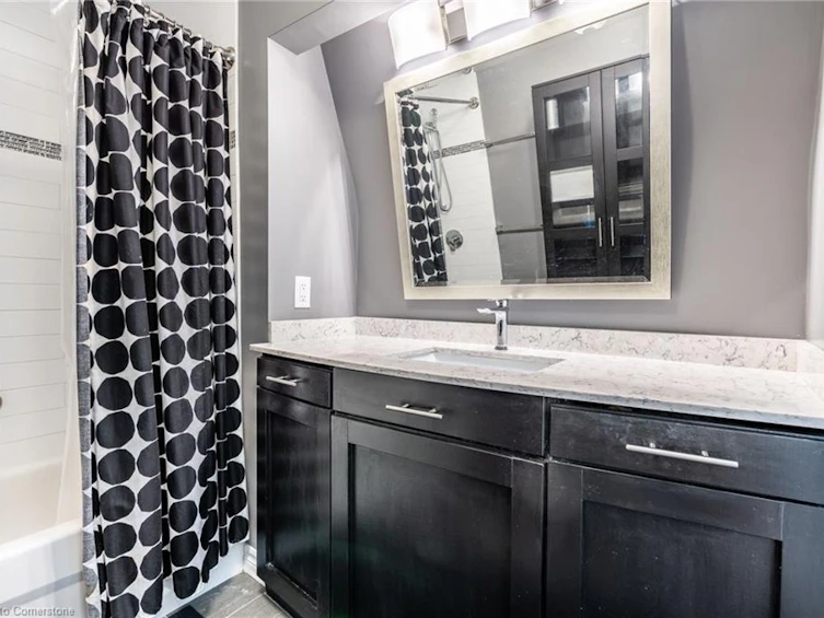 60 Inverness Avenue W, Hamilton, ON, L9C 1A4 - 30