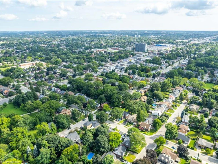 60 Inverness Avenue W, Hamilton, ON, L9C 1A4 - 50