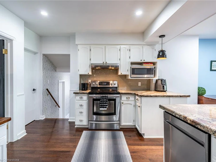 60 Inverness Avenue W, Hamilton, ON, L9C 1A4 - 19