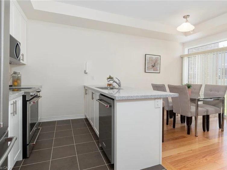333 Raymond Road, Hamilton, ON, L9K 0G8 - 4