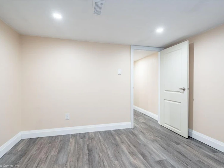 2329 Sharron Street, Burlington, ON, L7R 1W8 - 40