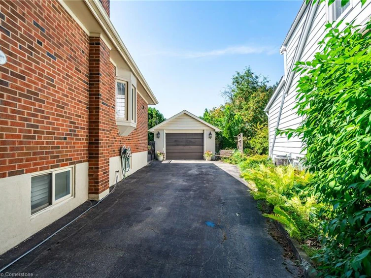 2329 Sharron Street, Burlington, ON, L7R 1W8 - 44