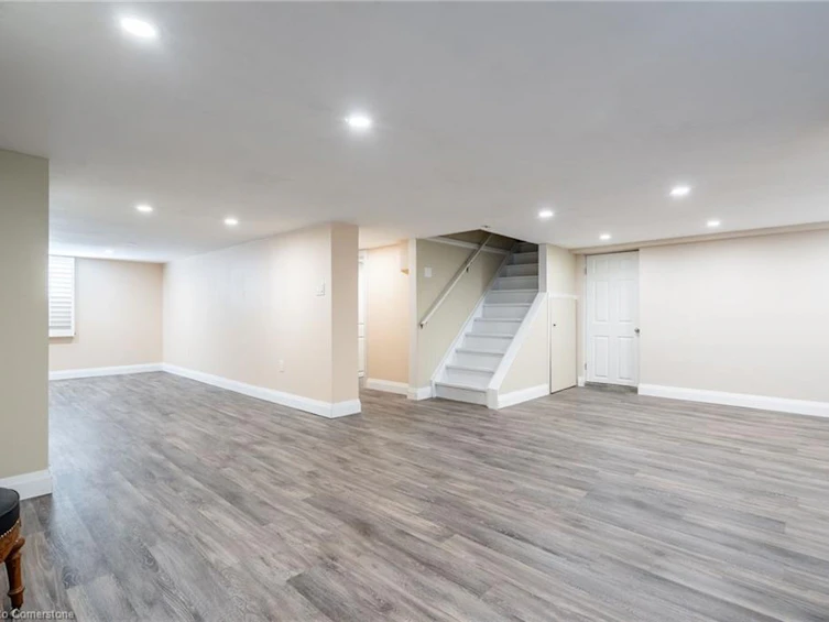 2329 Sharron Street, Burlington, ON, L7R 1W8 - 35