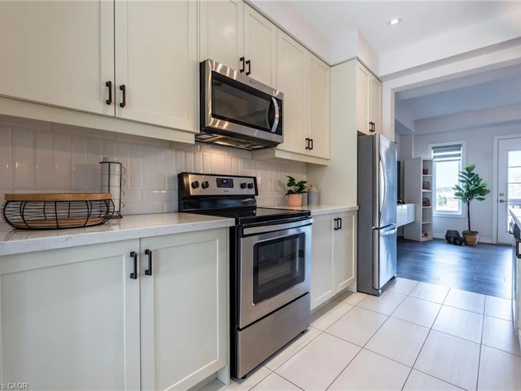 70 Borers Creek Circle, Hamilton, ON, L8B 1W3 - 8