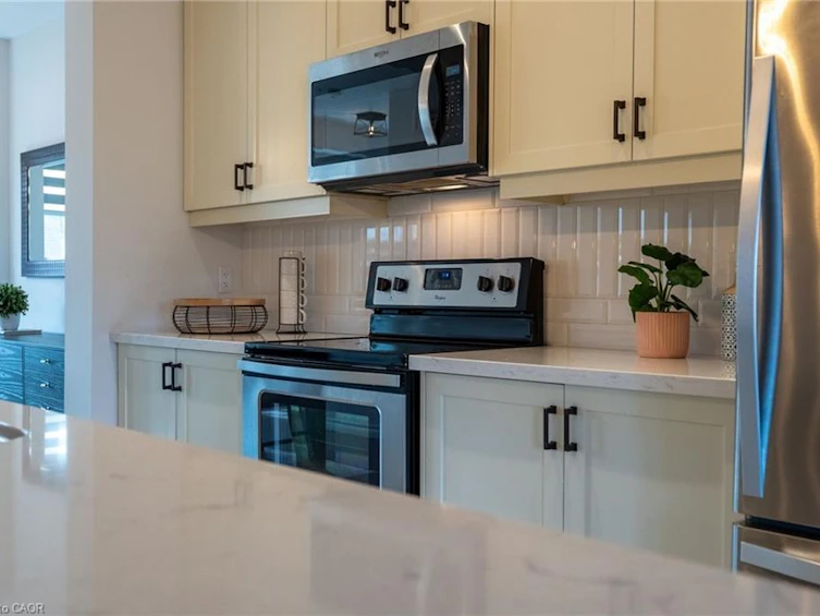 70 Borers Creek Circle, Hamilton, ON, L8B 1W3 - 9