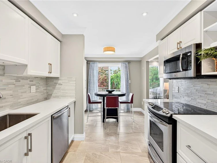 2 Newell Court, Hamilton, ON, L9H 7N3 - 16