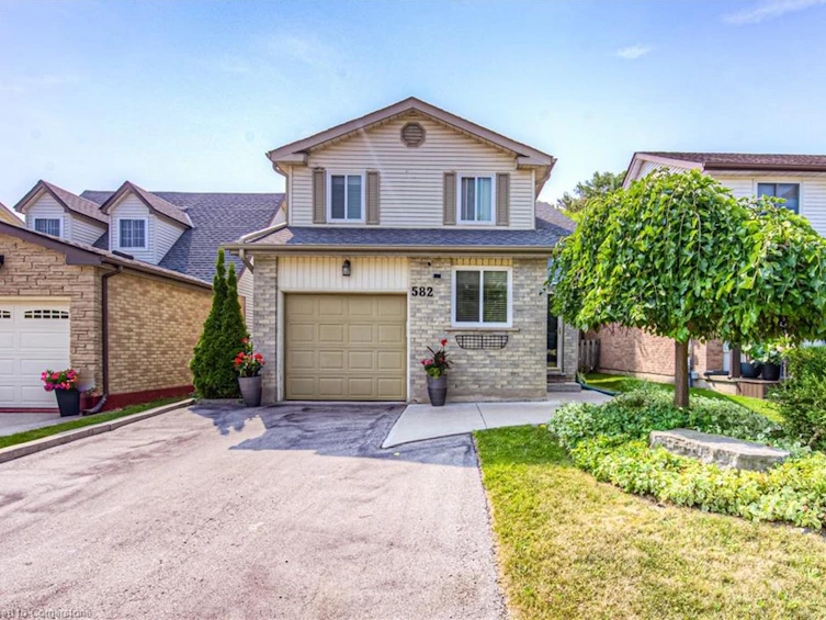 582 Drummerhill Crescent, Waterloo, ON, N2T 1G4
