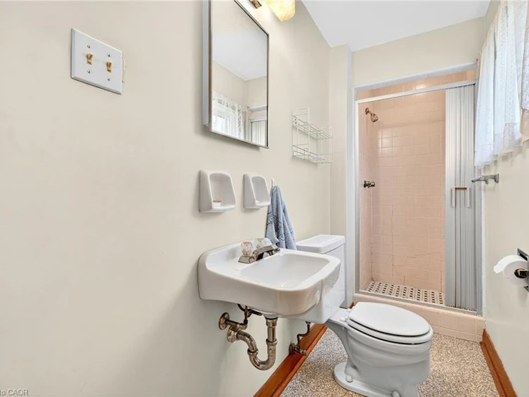 171 Bendamere Avenue, Hamilton, ON, L9C 1N6 - 17