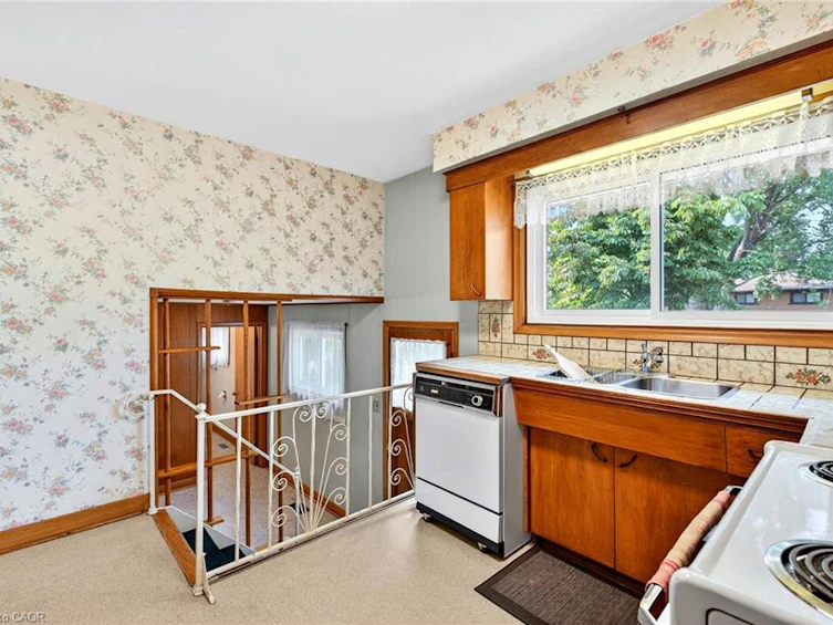 171 Bendamere Avenue, Hamilton, ON, L9C 1N6 - 14