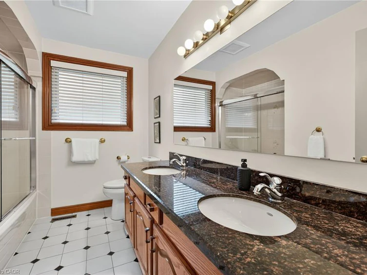 64 Summerdale Place, Hamilton, ON, L9G 3Z7 - 43