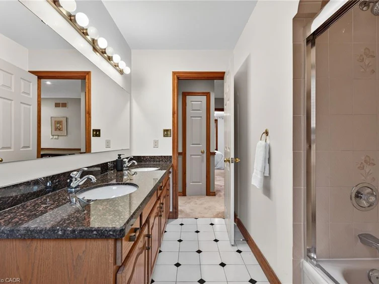 64 Summerdale Place, Hamilton, ON, L9G 3Z7 - 44
