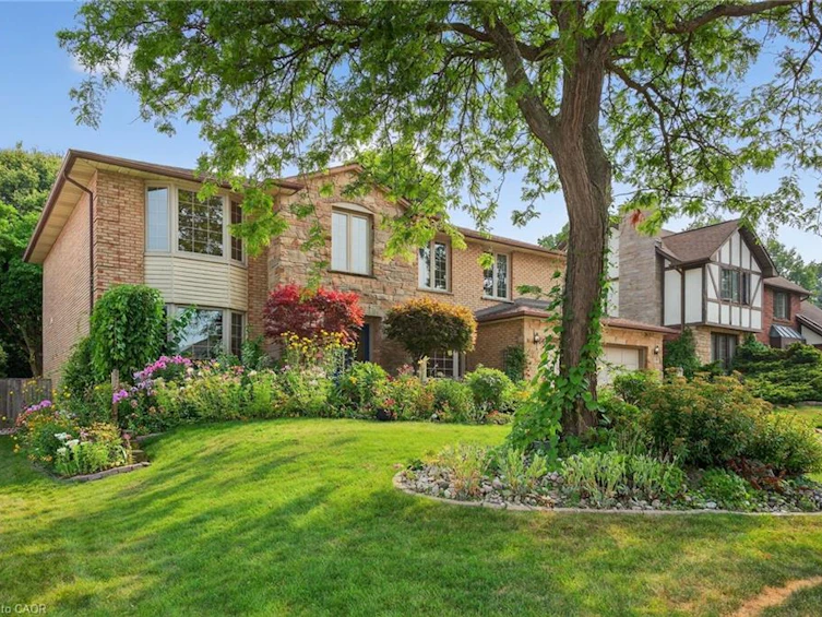 64 Summerdale Place, Hamilton, ON, L9G 3Z7 - 2