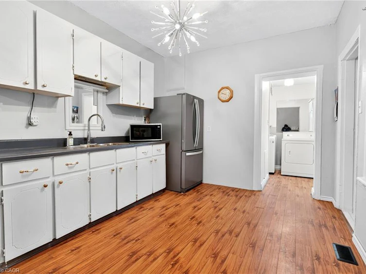 231 Emerald Street N, Hamilton, ON, L8L 5L1 - 21