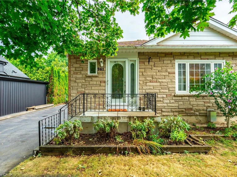 961 Danforth Avenue, Burlington, ON, L7T 1S7 - 5