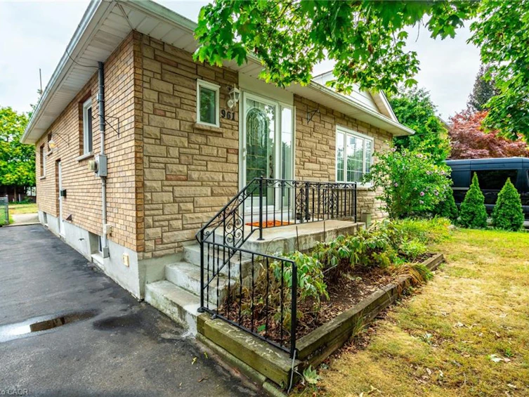 961 Danforth Avenue, Burlington, ON, L7T 1S7 - 6